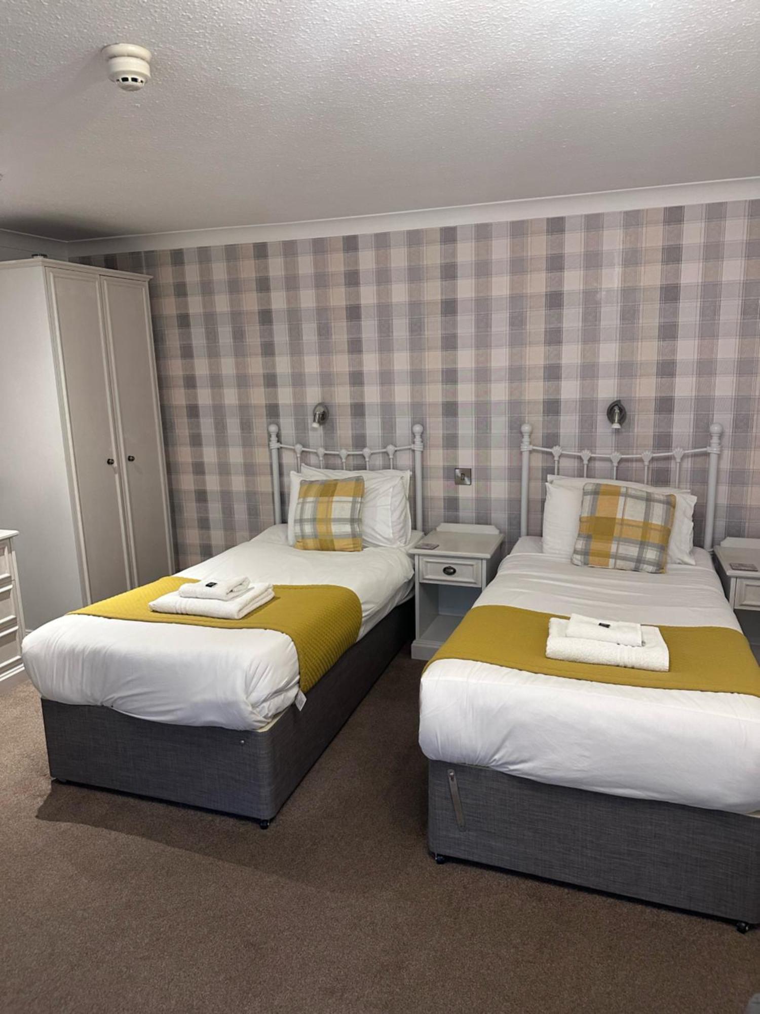 East Ayton Lodge Hotel, Scarborough Extérieur photo