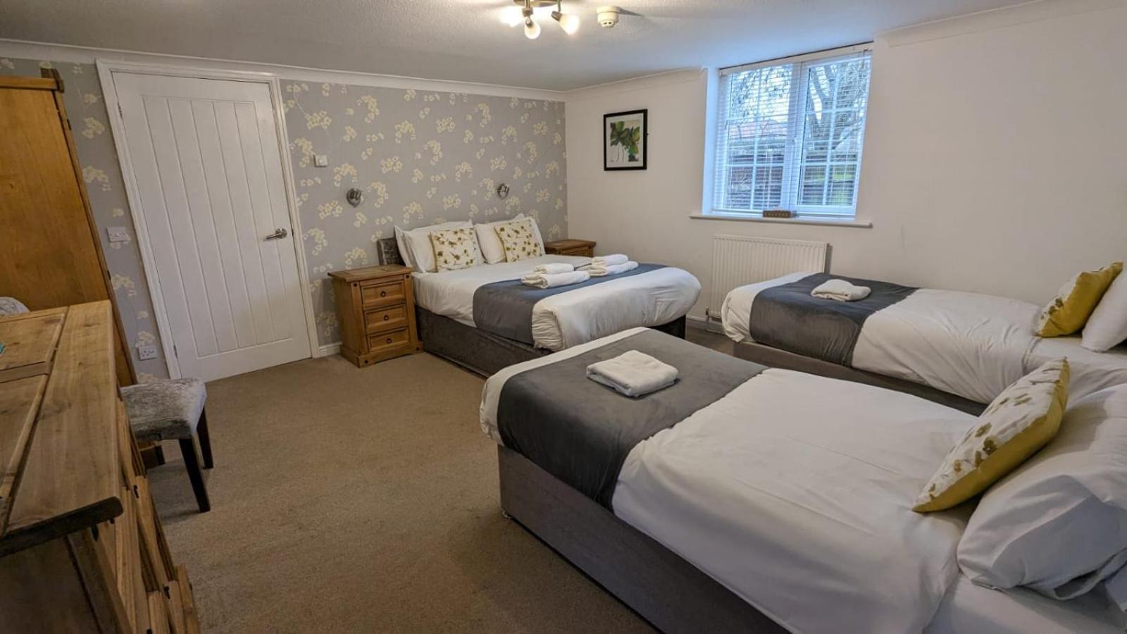 East Ayton Lodge Hotel, Scarborough Extérieur photo